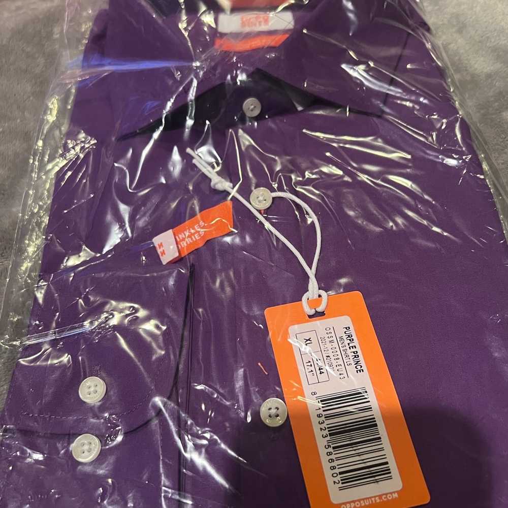 Oppo suits XL: 17.1 neck and 43/44 arms purple dress shirt. Long sleeve, NWT.
